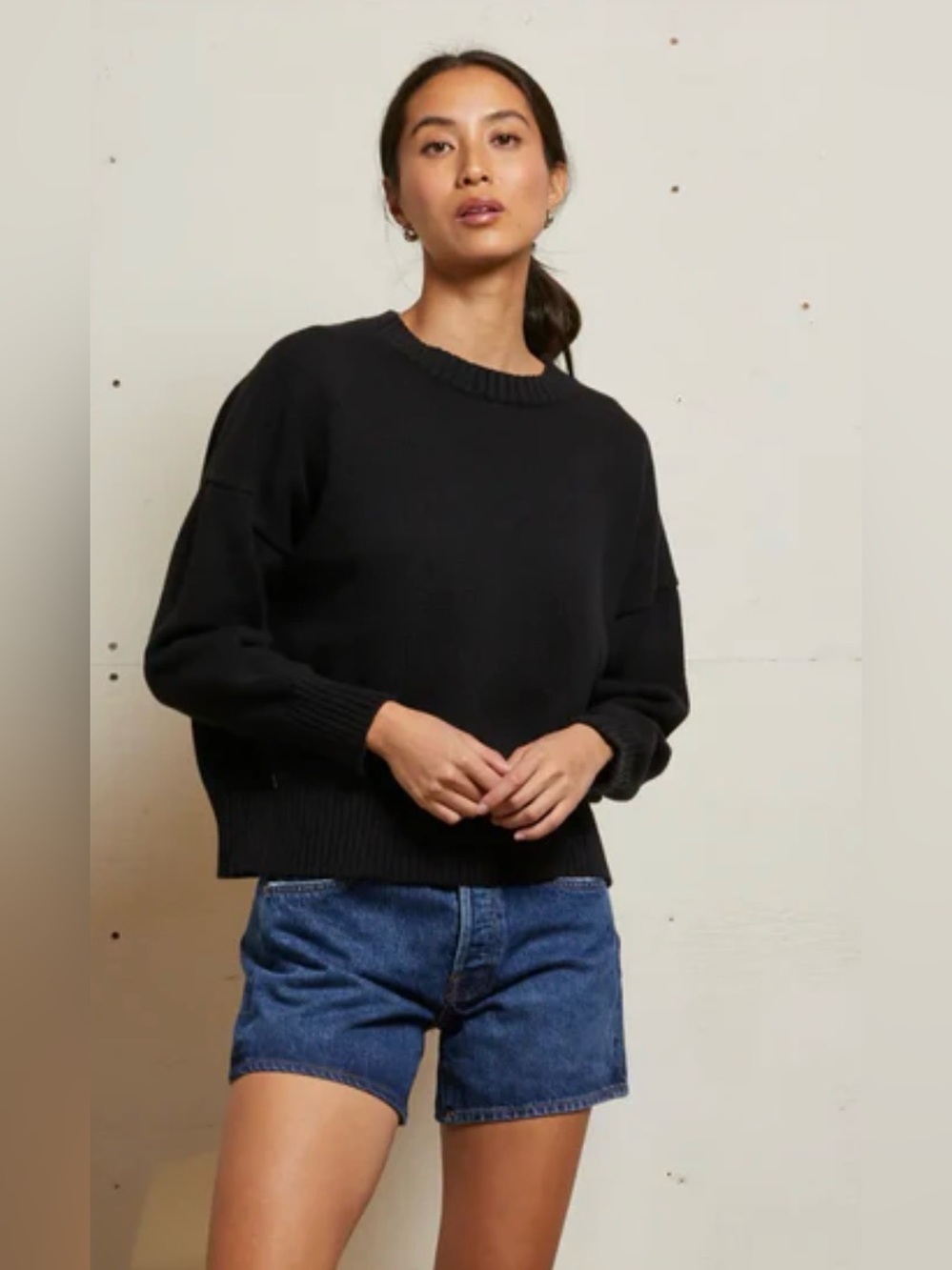 perfectwhitetee Janet sweater Bkack size Medium